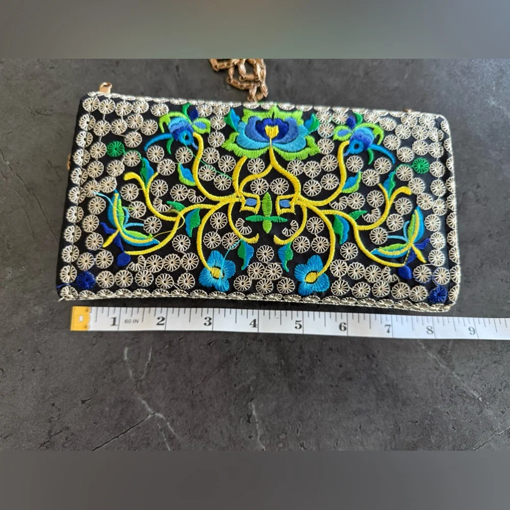 Embroidered Floral Clutch with Chain Strap - Picture 4 of 4